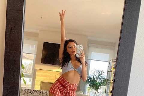 Who is Emily Willis?