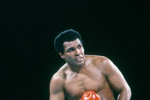 New Muhammad Ali book reveals what icon did after final fight – including negotiating release of 15 ..