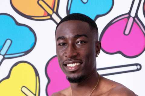 Who is Love Island 2022 star Deji Adeniyi?