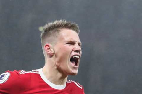 Man Utd star Scott McTominay wanted in shock Newcastle transfer as Eddie Howe continues his summer..