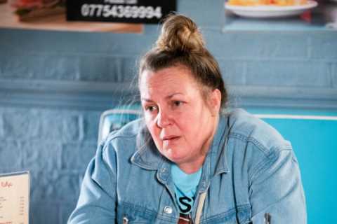 EastEnders star Lorraine Stanley worlds away from character Karen in glam snap during night out..