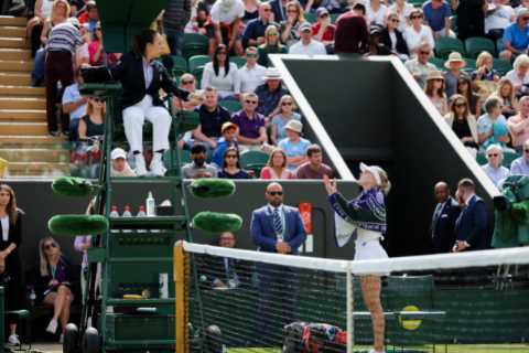 Brit ace Harriet Dart rows with umpire after she crashes out of Wimbledon to world’s richest tennis ..