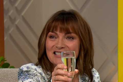 Lorraine Kelly fights back tears as she drinks prosecco in tribute to Deborah James, saying ‘I’ve..