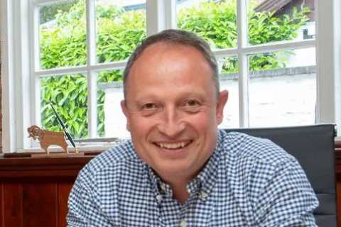 Derby takeover FINALLY confirmed as local property tycoon and lifelong Rams fan David Clowes comes..