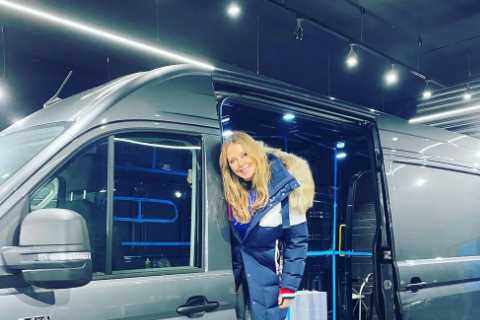 Carol Vorderman gives fans a tour inside her £100k custom built van – with a surprise in the..