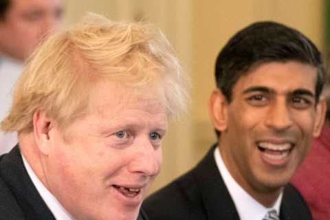 Boris Johnson and Rishi Sunak issue joint pledge to cut business tax and reduce cost of living