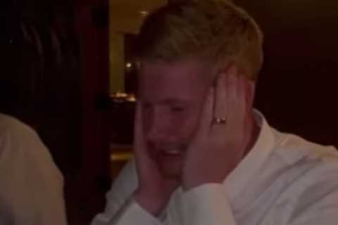 Man City star Kevin De Bruyne ‘gets wasted’ on shots on holiday after soaking up sun on yacht in..