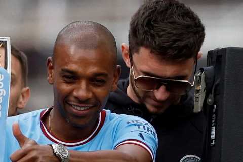 How Fernandinho’s comments in past hint at Kalvin Phillips position change under Pep Guardiola at..