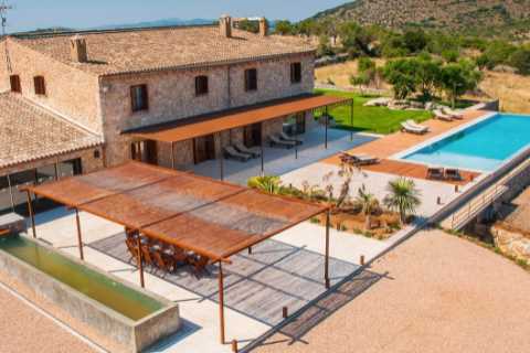 Love Island villa available for rent for £5k a WEEK after show ends – but it looks completely..