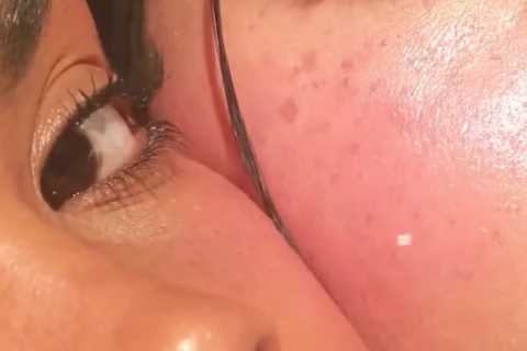 Kylie Jenner proudly shows off REAL skin texture &amp; pores in close-up shot of her face in new ad ..
