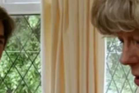 Corrie’s Sue Nicholls’ cancer was spotted by a fan – but would you spot it?