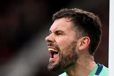 Ben Foster training with former club West Brom after ‘refusing to stop making YouTube videos’..