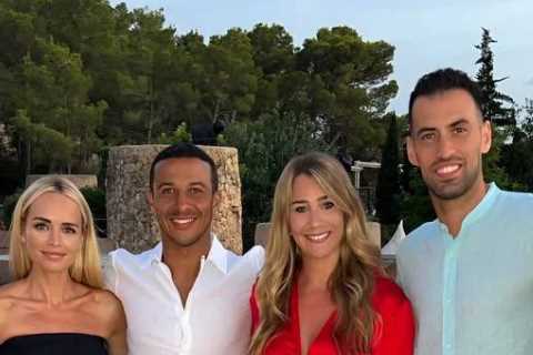 Fans all ask the same thing after Sergio Busquets’ holiday snap with Barca pals and Wags goes viral ..