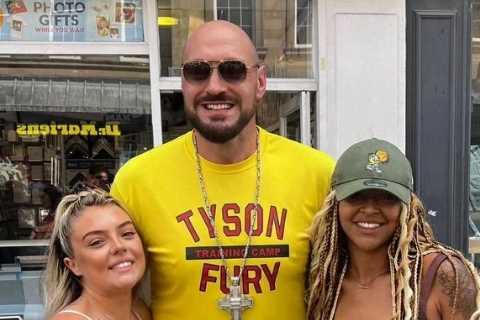‘He was dressed like a lifeguard’ – Tyson Fury stuns buskers by singing and dancing in street as..