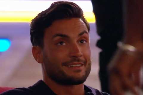 Love Island fans all say the same thing as Davide cracks ‘totally inappropriate’ joke amid villa..