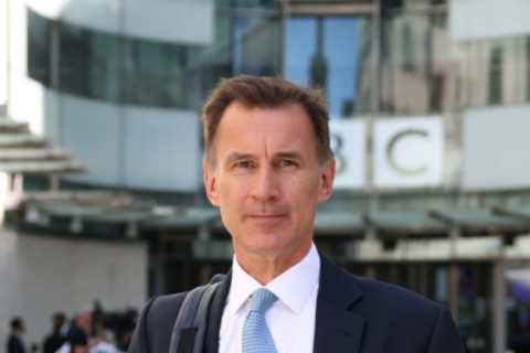 Remainer Jeremy Hunt vows to make Brexiteer Esther McVey his deputy