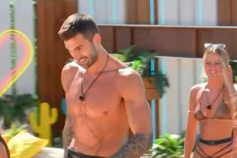 Adam Collard fans all have the same question as Love Island girls swoon over bombshell