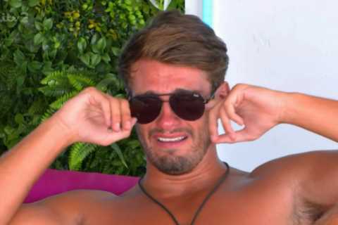 Jacques was ‘pulled out of show by bosses who spotted him struggling’ claim Love Island viewers in..
