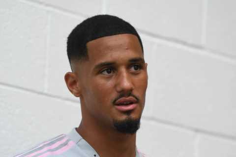 William Saliba ‘to demand transfer from Arsenal unless he’s guaranteed starting spot under Mikel..