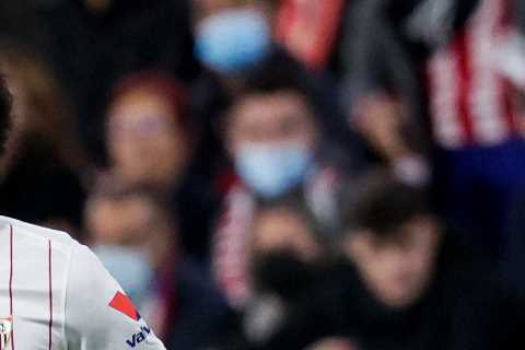 Chelsea blow as ‘Man City enter Jules Kounde race.. and Barcelona are willing to offer Memphis..