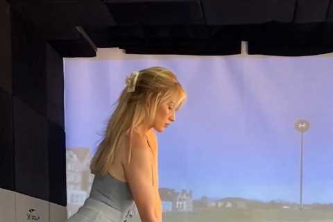 Paige Spiranac crashes huge 300-yard drive on simulator as golf beauty tips Tiger Woods to win Open ..