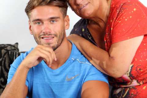 Love Island’s Jacques O’Neill and his mother received death threats and she was forced to move out..