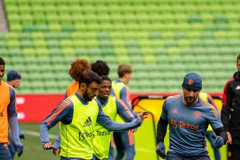 Man Utd stars train in Melbourne ahead of Crystal Palace clash as Erik ten Hag looks to extend..
