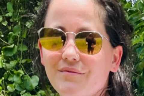 Teen Mom Jenelle Evans goes braless and shows off butt in raunchy pose on an ATV for NSFW OnlyFans..