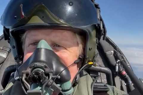 Maverick Boris Johnson implies he would like to launch mutinous Rishi Sunak ‘into orbit’ after ride ..