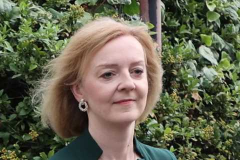 Tories braced for brutal summer battle for No10 between arch-rivals Rishi Sunak and Liz Truss