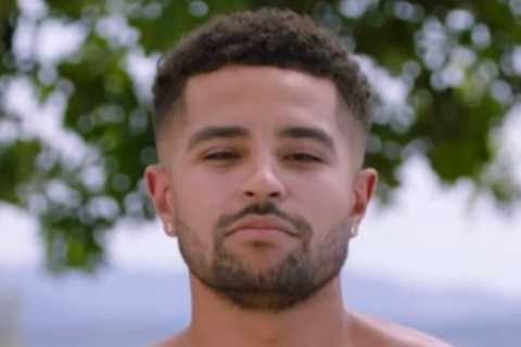 Love Island girl performs sexy lap dance for new boy Jamie after footballer makes her his number..