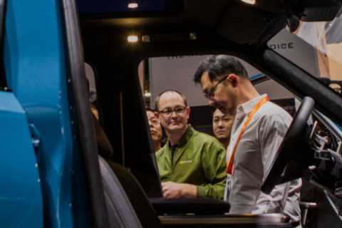 Amazon and Rivian Say Their Delayed Electric Van Is on the Road