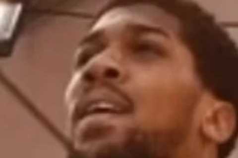 Anthony Joshua ‘showing serious intentions’ by arriving in Saudi Arabia MONTH early for Oleksandr..