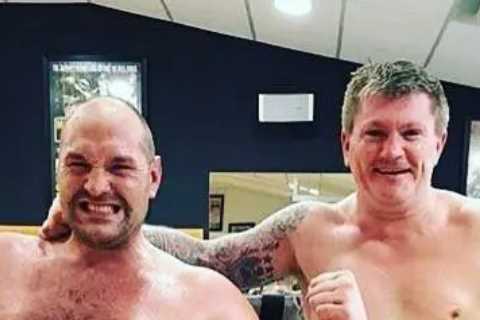 Ricky Hatton reveals Tyson Fury called him to help after Hitman revealed he was ‘not having my best ..