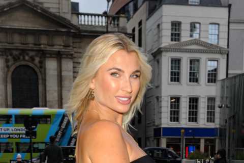 Pregnant Towie star Billie Faiers displays her growing baby bump as she heads to dinner with..