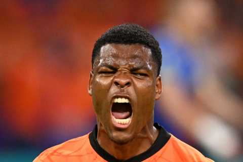 Man Utd ready to launch transfer offer for Inter Milan star Denzel Dumfries but must first offload..