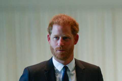 ‘I’m selling Prince Harry’s PANTS after he gifted them to me on wild night out in Las Vegas’,..