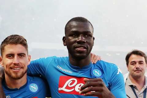 Chelsea new-boy Kalidou Koulibaly backed to finally add some silverware to his bare trophy cabinet..