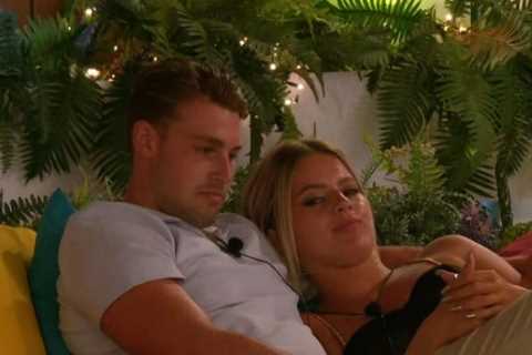 Love Island fans call out ‘fake’ couple as they take relationship to new leve