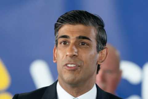 Rishi Sunak hit by claims he ‘went slow’ on punishing Russia for invading Ukraine