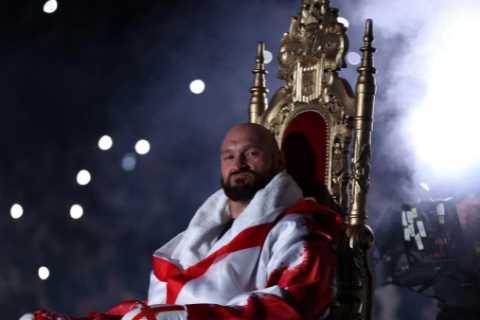 Tyson Fury set to fight Games of Thrones star Hafthor Bjornsson in exhibition clash at London..