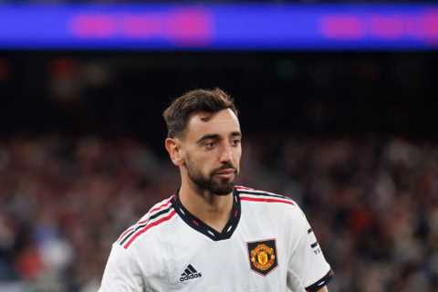 Man Utd star Bruno Fernandes makes one promise to Anthony Martial for Brighton game ahead of new..