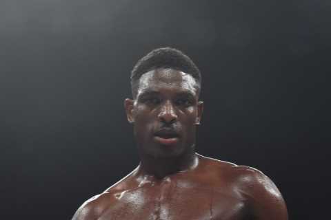 I suffered a blood clot on the brain that forced me to quit boxing.. but now I want to conquer..