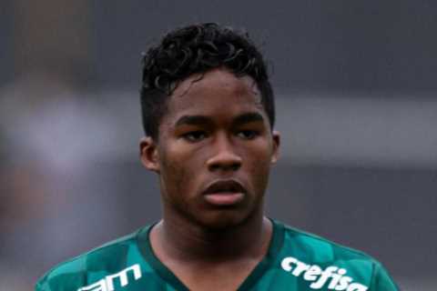 Chelsea hold transfer talks with agent of Brazilian wonderkid Endrick, 16, in bid to beat Man Utd..