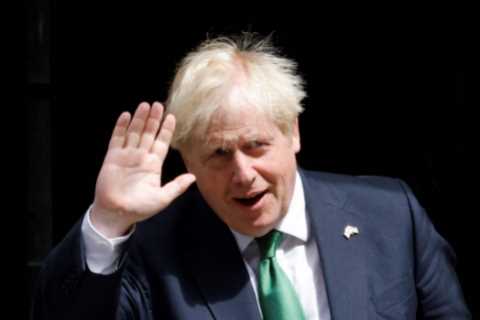 Tory HQ bombarded with over ‘14,000 letters’ telling them to stick with Boris Johnson