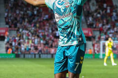 Fans all say the same thing as Southampton new-boy Joe Aribo ‘turns into Maradona’ with stunning..