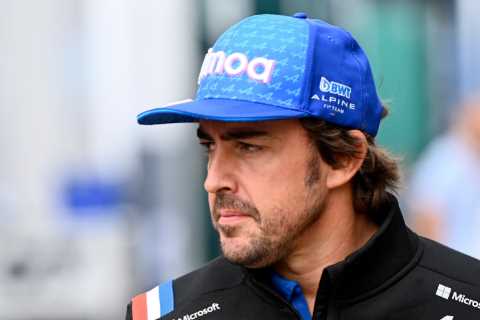 Fernando Alonso to join Aston Martin F1 team from rivals Alpine next season to replace retiring..