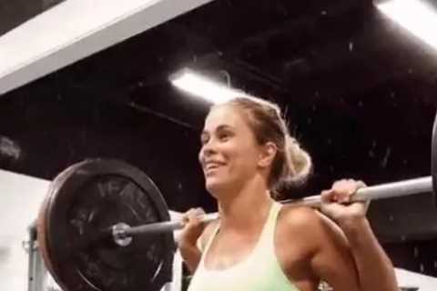 Paige VanZant looks incredible as she works out in the gym just weeks away from bare knuckle..