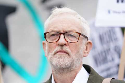 Jeremy Corbyn sparks fury after claiming Britain should NOT send weapons to heroic Ukraine