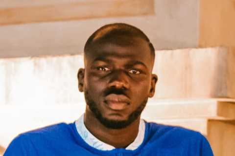 Chelsea new boy Kalidou Koulibaly’s acts of kindness, from giving coats to the homeless to buying..